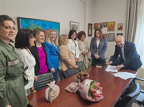 Βοήθεια .